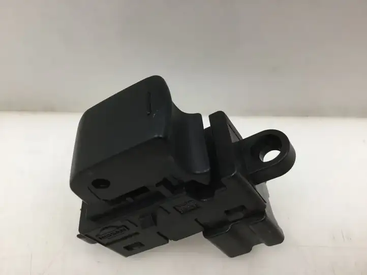 Nissan Qashqai (2006 - 2010) 25411JD000 Блок кнопок стеклоподъемников — фото 2