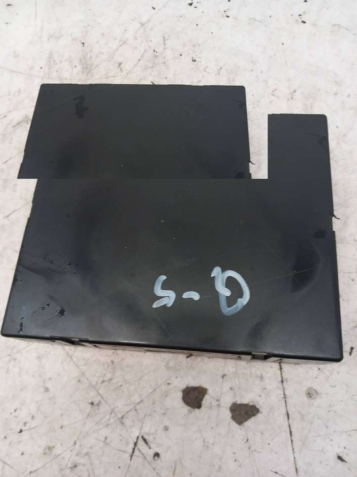 Audi Q5 (2008 - 2012)  8K0907064P Mодуль kомфортa