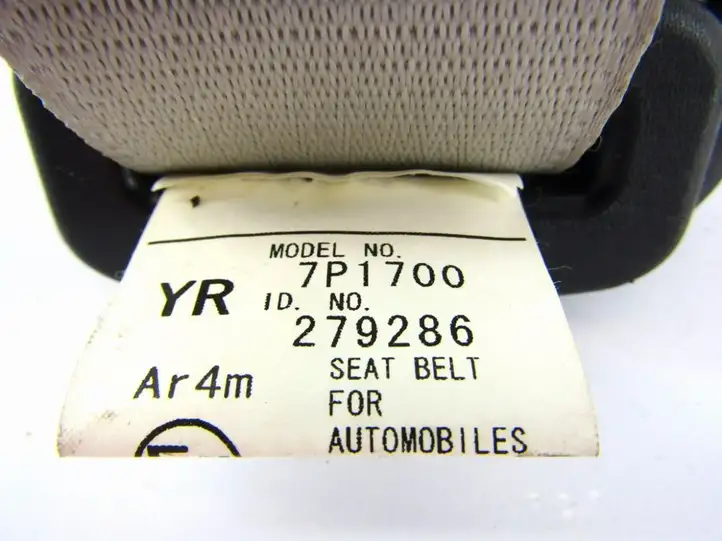 Toyota Yaris (2009 - 2012) Задний ремень безопасности — фото 3