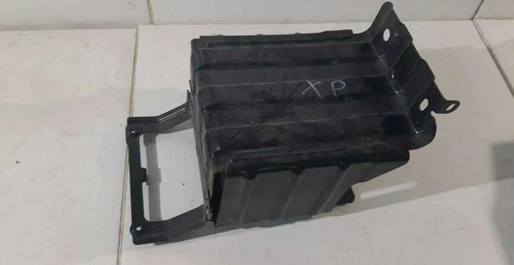 Tesla Model X (2015 - 2021)   Другая деталь салона