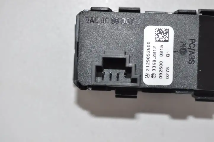 Mercedes-Benz E W212 (2009 - 2016) A2129052600 Блок кнопок на панели — фото 5