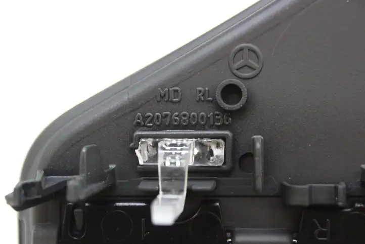 Mercedes-Benz E A207 (2010 - 2017) A2076800136 Прочие детали салона — фото 5