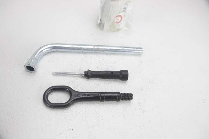 Volkswagen Tiguan (2007 - 2011)  1T0805615A Комплект инструментов