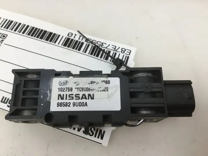 Nissan Note (E11) (2006 - 2014) 985829U00A Датчик удара SRS — фото 2