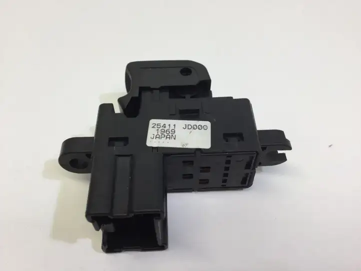 Nissan Qashqai (2006 - 2010) 25411JD000 Блок кнопок стеклоподъемников — фото 2