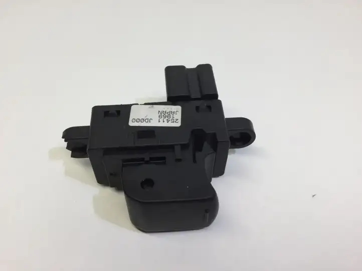 Nissan Qashqai (2006 - 2010) 25411JD000 Блок кнопок стеклоподъемников — фото 3