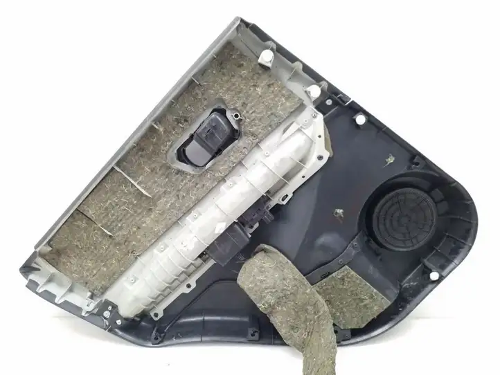Nissan Qashqai (2006 - 2010) 82976JD900 Обшивка задней двери — фото 2