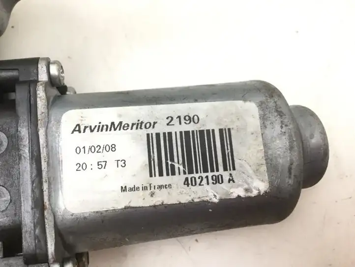 Nissan Qashqai (2006 - 2010) 402190A Механический стеклоподъемник задней двери — фото 3