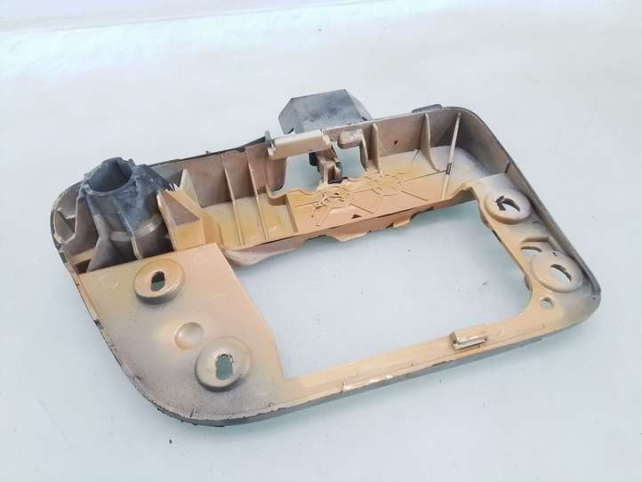 Peugeot 1007 (2005 - 2009)  9680119180 Кронштейн