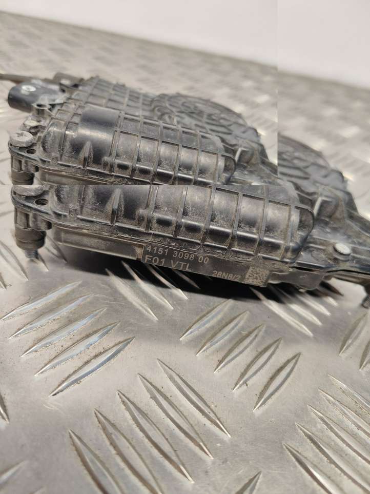 BMW 7 F01 F02 F03 F04 (2008 - 2016)  4151309800 Передняя звукоизоляция