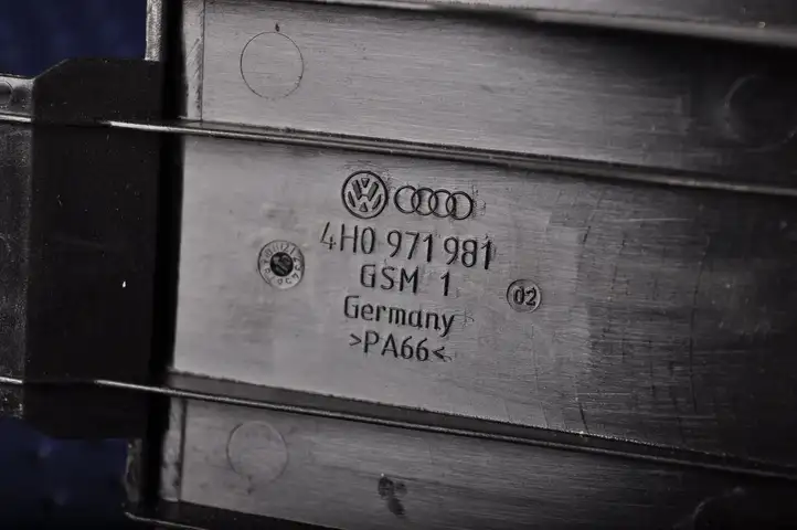 Audi A6 C7 (2014 - 2018) 4H0971981 Прочие детали салона — фото 4