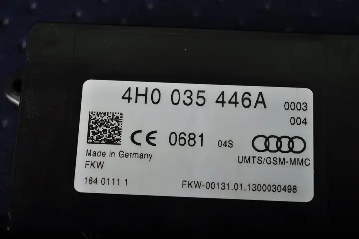 Audi A7 S7 4G (2010 - 2014) 4H0035446A Усилитель антенны — фото 4