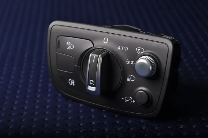 Audi A7 S7 4G (2010 - 2014) 4G0941531AA Включатель фонарей — фото 1