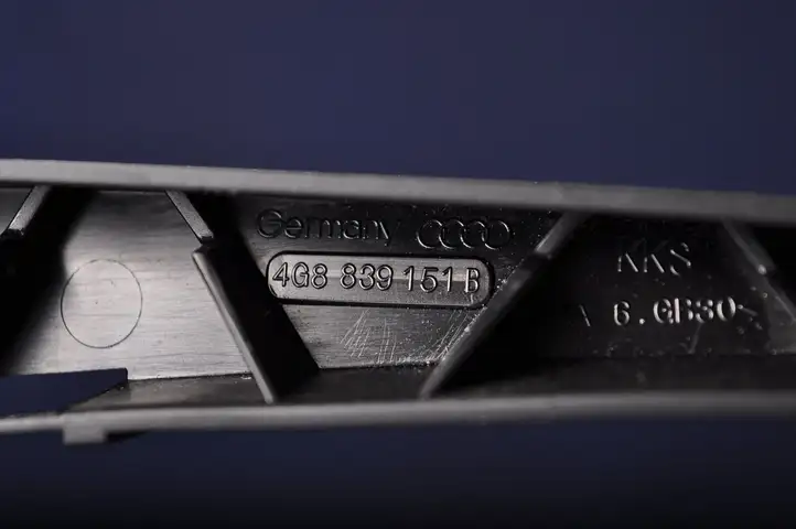 Audi A7 S7 4G (2014 - 2018) 4G8839152B Другая часть кузова — фото 4