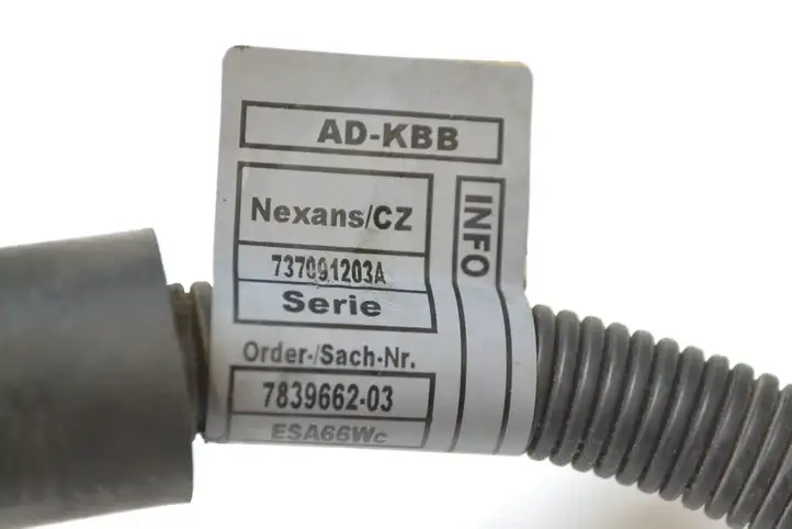 BMW 3 E90 E91 (2005 - 2012) 7839662 Плюсовой провод аккумулятора — фото 3