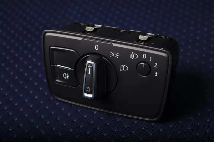 Volkswagen PASSAT B8 (2015 - ) 3G0941633C Включатель фонарей — фото 1
