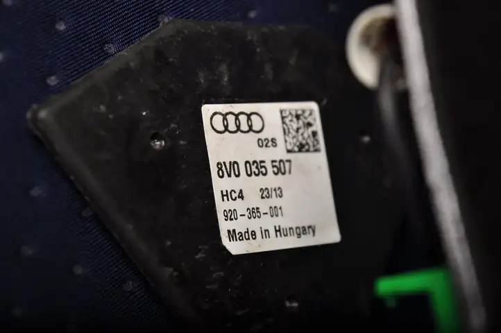Audi A3/S3 8V (2012 - 2016) 8V0035507 GPS антенна — фото 4