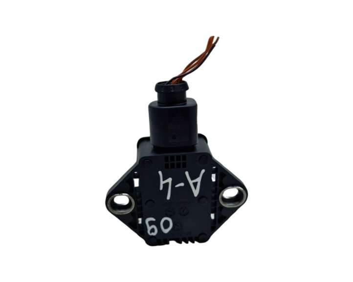 Audi A4 (2007 - 2011)  8K0907637A Датчик ESP (системы стабильности) (датчик курсовой устойчивости))