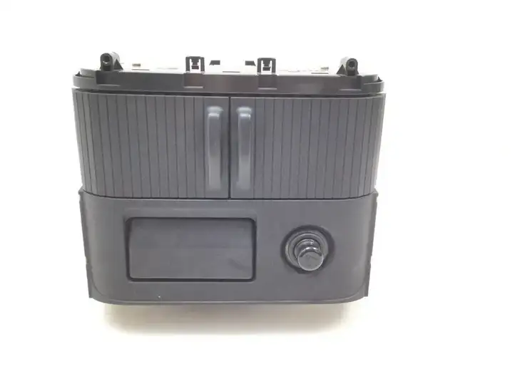 Nissan X-Trail T30 (2001 - 2007) 68108EQ400 Вещевой ящик — фото 1