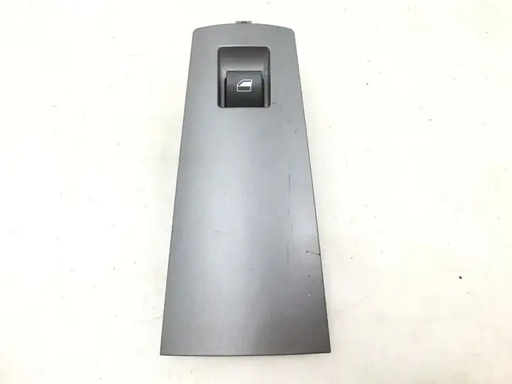 BMW 7 E65 E66 (2001 - 2008) 8379597 Кнопка стеклоподъемников — фото 1