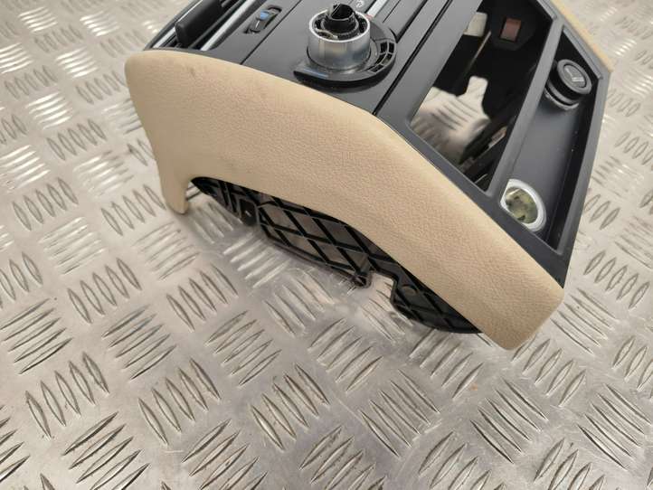 BMW 7 F01 F02 F03 F04 (2008 - 2016)  9171272 Другая центральная деталь консоли (туннеля)