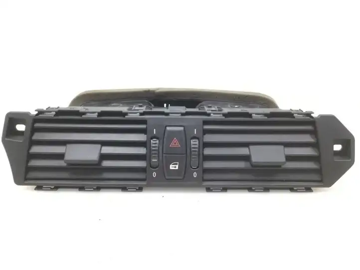 BMW 5 E60 E61 (2004 - 2010) 7009275 Центральный воздушный дефлектор — фото 1
