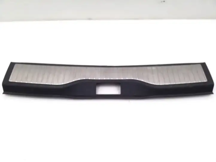 Opel Zafira B (2003 - 2006) 13131330 Прочая отделка багажника — фото 1