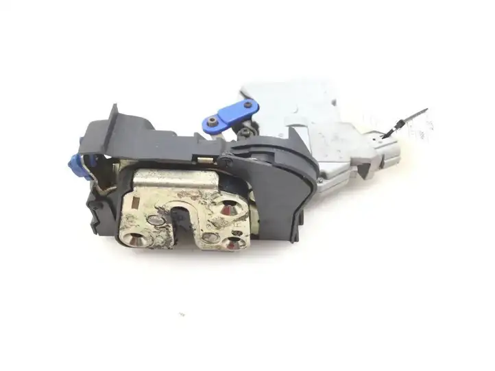 Nissan X-Trail T30 (2001 - 2007) NH10A12A Замок ручки двери — фото 3