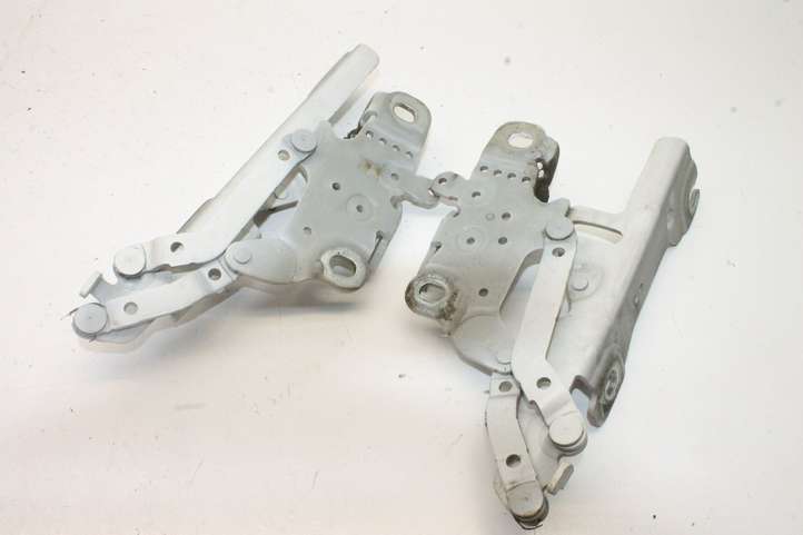 BMW 1 F20 F21 (2011 - 2019)   Петля (петли) капота