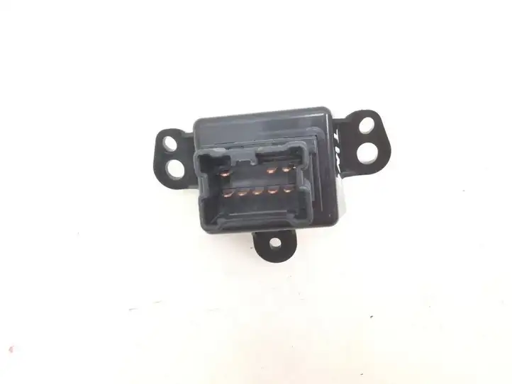 Nissan Almera (2000 - 2006) NILES06016 Включатель аварийных фонарей — фото 2