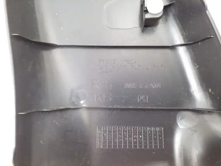Nissan Juke I F15 (2010 - 2018) 769151KB0A Нижняя обшивка стойки B — фото 2