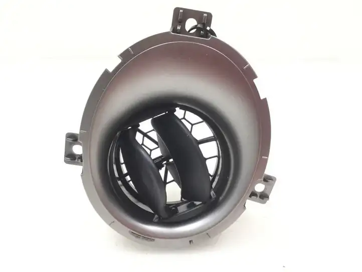 Nissan Juke I F15 (2010 - 2018) 687601KE0A Боковой воздушный дефлектор — фото 1