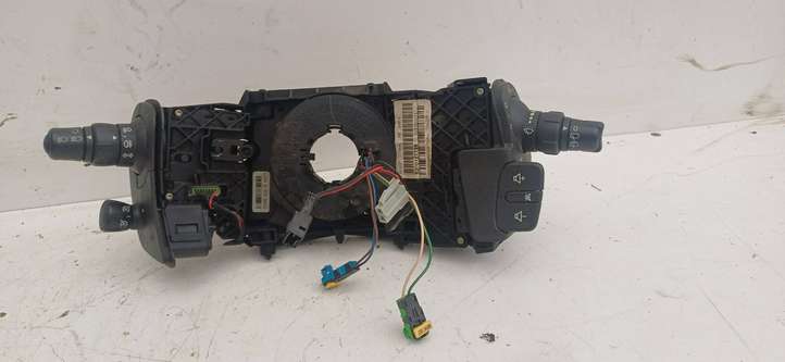 Renault Scenic II -  Grand scenic II (2003 - 2006)  8200127728 Комплект ручек