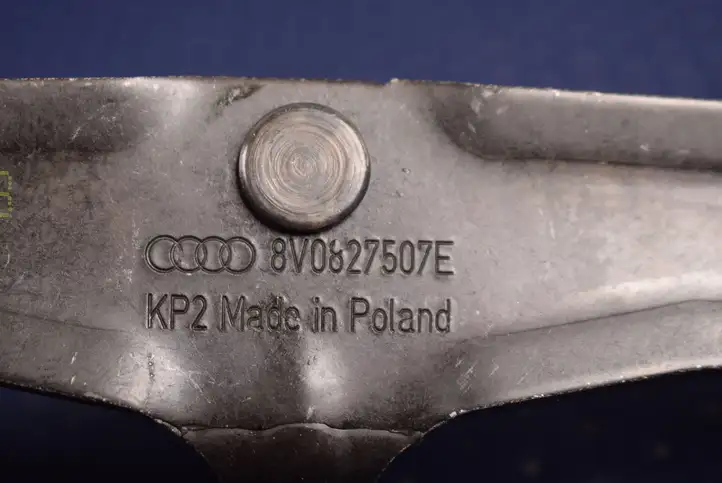 Audi A4 S4 B9 (2015 - 2019) 8V0827507E Другая часть кузова — фото 2