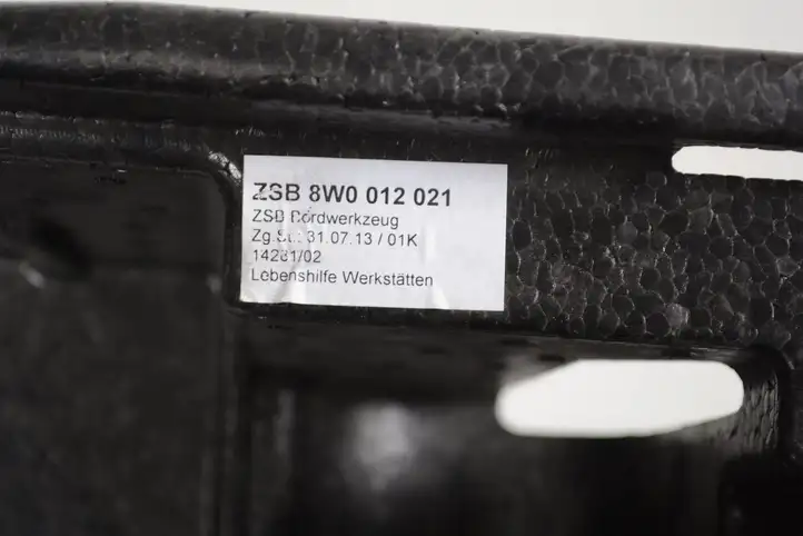 Audi A4 S4 B9 (2015 - 2019) 8W0012021 Прочие детали салона — фото 5