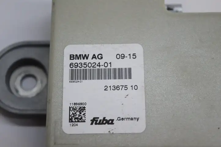 BMW X3 F25 (2010 - 2017) 6935024 Усилитель антенны — фото 4