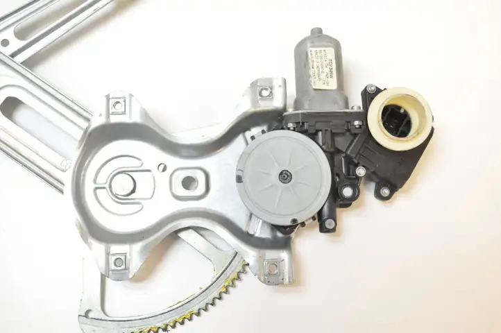 Toyota Auris 150 (2006 - 2012) 8570202020 Электростеклоподъемник передний (комплект) — фото 2