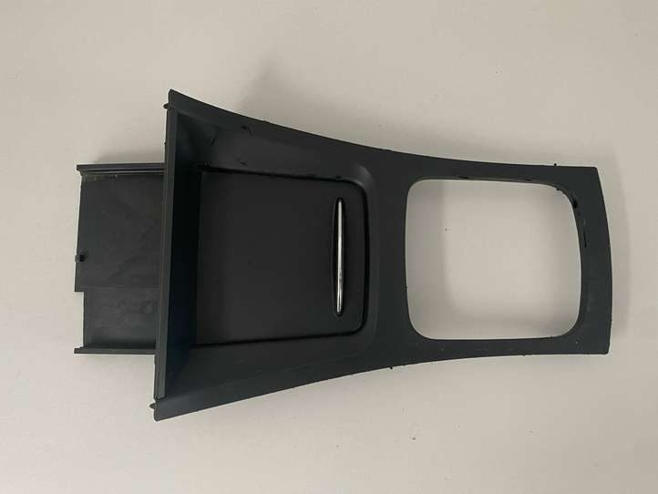 Mercedes-Benz A W169 (2004 - 2012)  A1696800339 Рамка рычага переключения передач