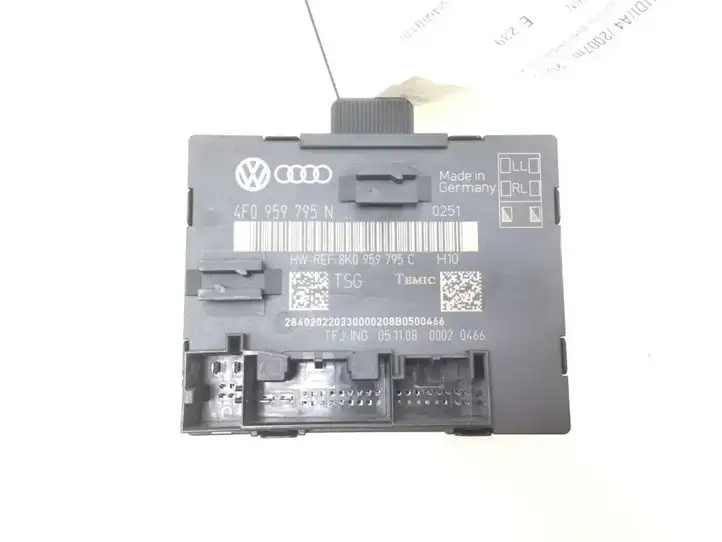 Audi A4 S4 B8 8K (2007 - 2011) 4F0959795N Блок управления дверью — фото 1