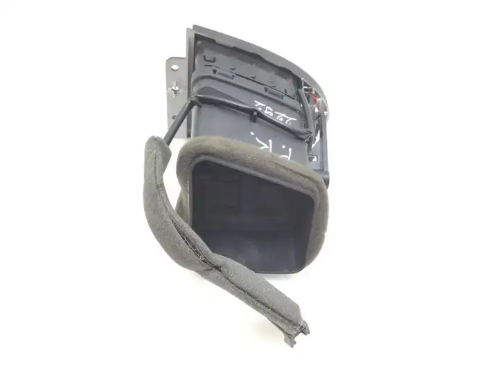 Jaguar XJ X350 (2003 - 2009) 2W937801814A Боковой воздушный дефлектор — фото 3