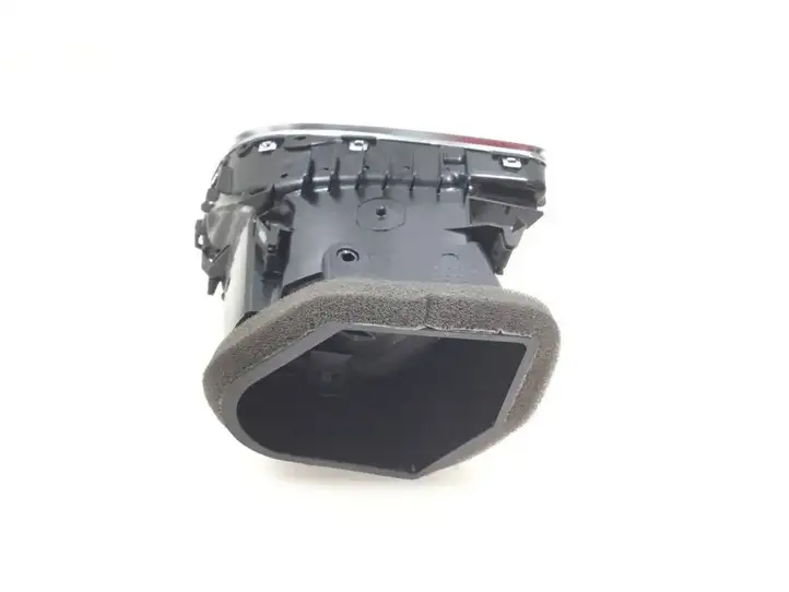 Audi A4 S4 B8 8K (2007 - 2011) 8T1820902C Боковой воздушный дефлектор — фото 2