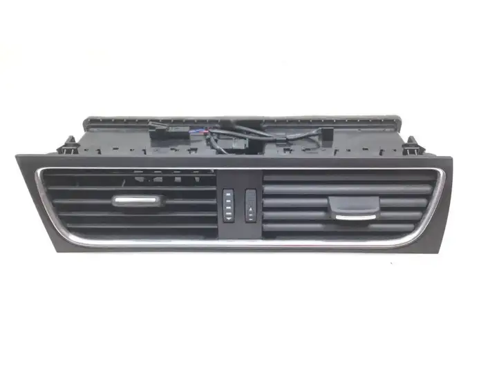 Audi A4 S4 B8 8K (2007 - 2011) 8T1820951C Центральный воздушный дефлектор — фото 1