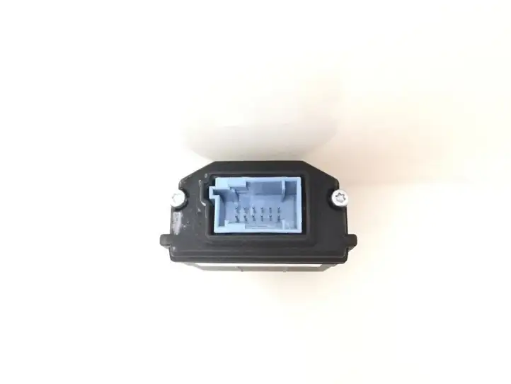 Nissan Qashqai (2013 - 2017) 284G34EA5B Камера в лобовом стекле — фото 3