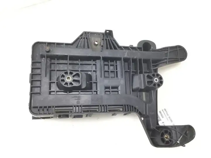 Volkswagen PASSAT B6 (2005 - 2010) 1K0916333C Держатель аккумулятора — фото 4