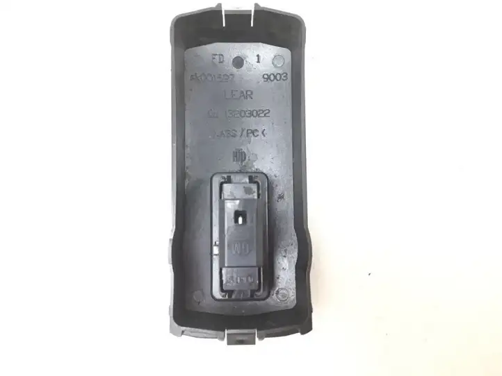 Opel Vectra C (2002 - 2005) Кнопка стеклоподъемников — фото 3