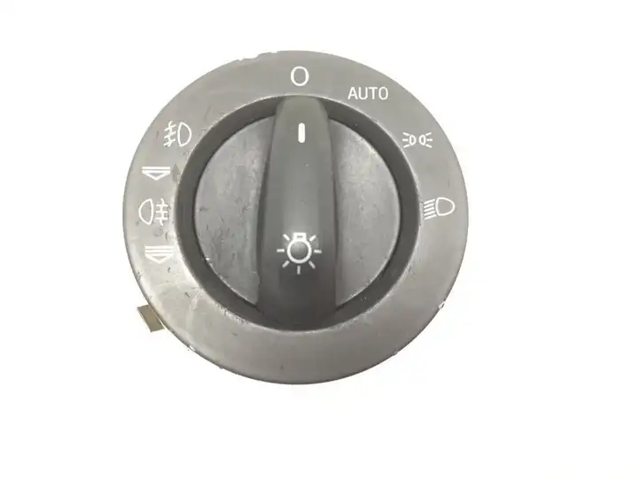 Audi A6 S6 C6 4F (2008 - 2011) 4F1941531D Включатель фонарей — фото 1