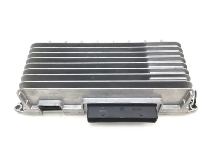 Audi A6 S6 C6 4F (2004 - 2008) 4F0910223H Усилитель звука — фото 1