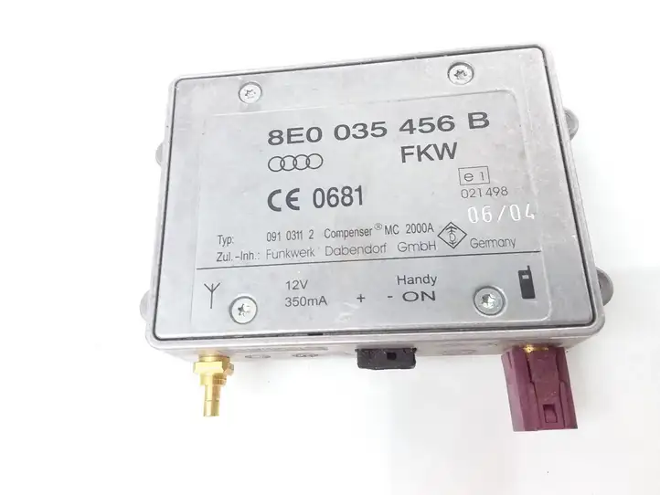 Audi A6 S6 C5 4B (2001 - 2004) 8E0035456B Усилитель антенны — фото 1