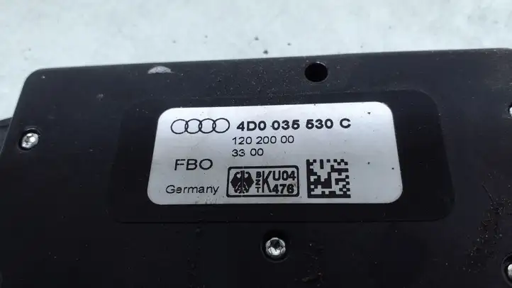 Audi A8 S8 D2 4D (1999 - 2002) 4D0035530C Усилитель антенны — фото 3