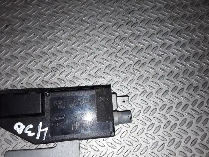 Mercedes-Benz ML W163 (1997 - 2005)  1638200089 Усилитель антенны